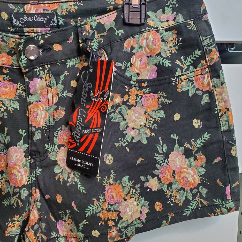 Jeans Colony shorts NWT - Picture 2 of 4